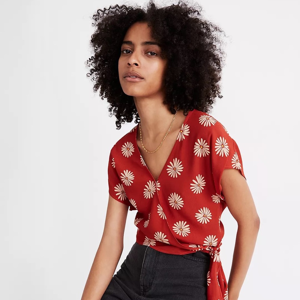 Sash-Tie Wrap Top in in Daisy Daydream Madewell Small